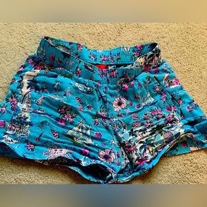 Lilly Pulitzer EUC Florida Size Small Shorts